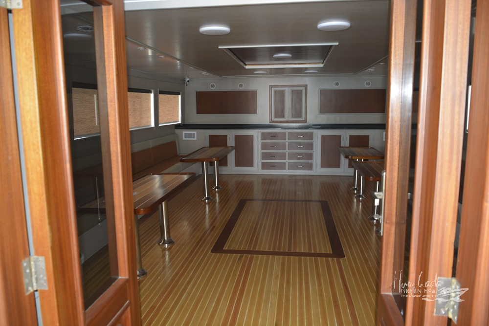 Couple enjoying a romantic overnight yacht stay in Hurghada